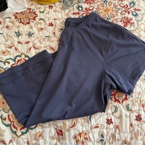 Lululemon short sleeve shirt